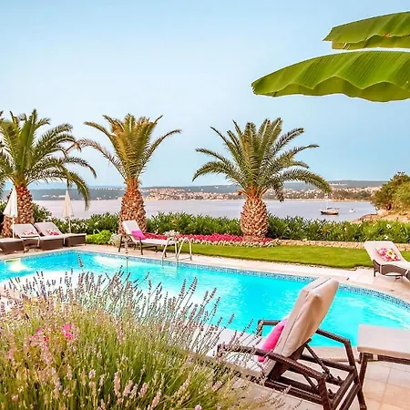 Gorgeous In Porat - Malinska With Wifi Apartment