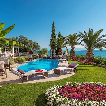Gorgeous In Porat - Malinska With Wifi Apartment