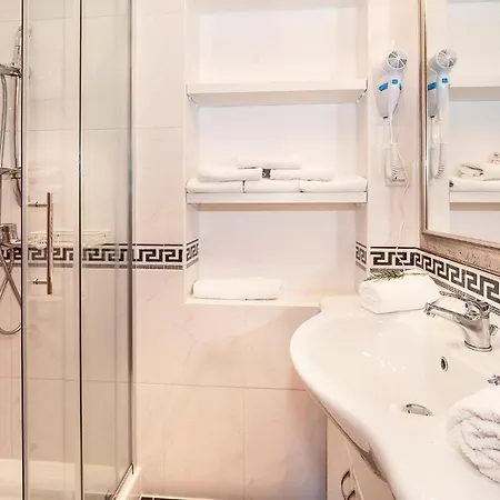 Apartment Gorgeous In Porat - Malinska With Wifi *